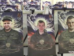 Более 60 портретов наших Героев - участников СВО - и за каждым из них мужество, самоотверженность и беспримерный подвиг