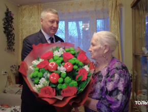 С юбилеем, Анна Ивановна! С 95-летием поздравили тольяттинку Анну Козлову