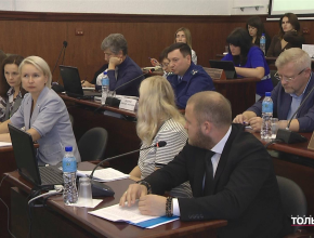 Поправки в бюджет, развитие транспортной системы и многие другие вопросы обсуждали в Думе Тольятти