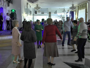 Праздник людей элегантного возраста! Большое торжество в честь Дня пожилого человека объединило ветеранов ТОАЗа