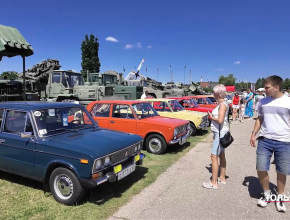 Окунуться в атмосферу 70–80-х годов — времени, когда рождался новый город и создавался легендарный автомобильный бренд «Жигули»!