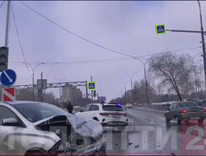 Не разъехались. ДТП на одном из перекрёстков Тольятти