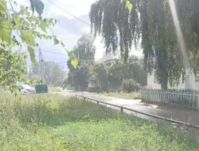 Прямо сейчас в Подстепках льет дождь 