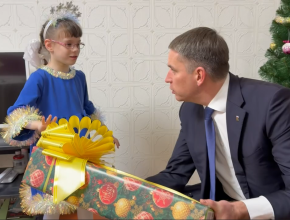 Илья Сухих исполнил желания двух маленьких тольяттинцев