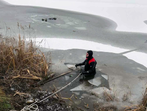 Осторожно, тонкий лёд! Сегодня произошла трагедия на водоеме в селе Александровка