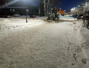 Будьте осторожны: в Тольятти идёт расчистка снега