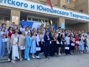 Они первые в учении! Сегодня в Тольятти вновь чествовали медалистов