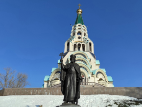 6 января в 23:30 на телеканале ТОЛЬЯТТИ 24 - прямая трансляция Рождественского богослужения из Софийского собора Самары