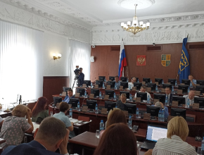 На повестке дня ремонт дорог: внеочередное заседание депутатов городской Думы Тольятти
