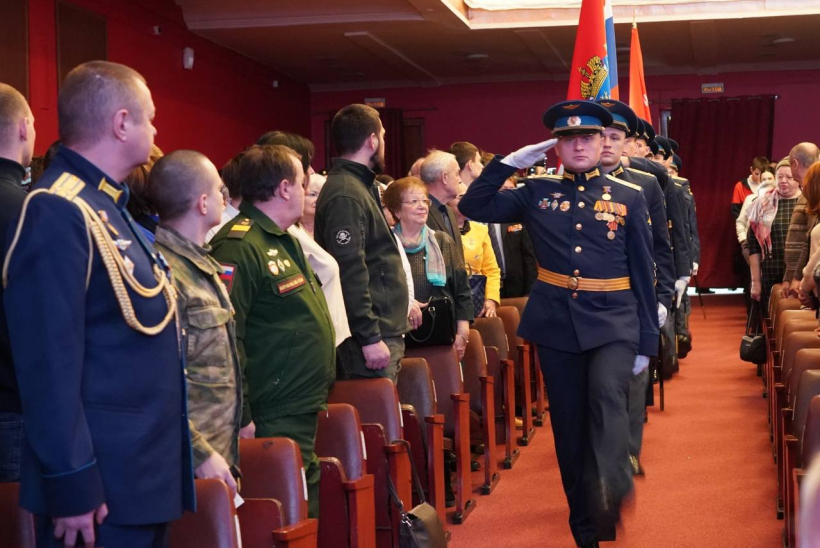 спасская 21. дом офицеров киров спасская. перенсона 20 дом офицеров красноярск. дом офицеров воронеж северный. воронеж проспект революции дом молодежи.