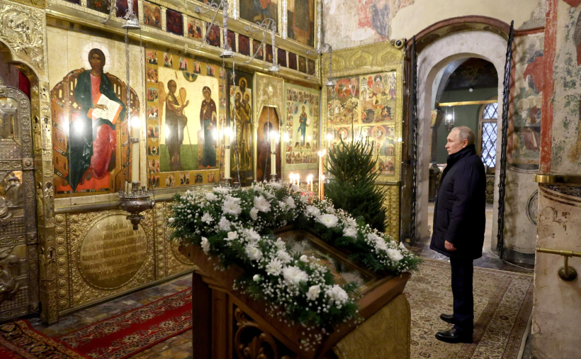 На Рождественском богослужении в Благовещенском соборе Московского Кремля.