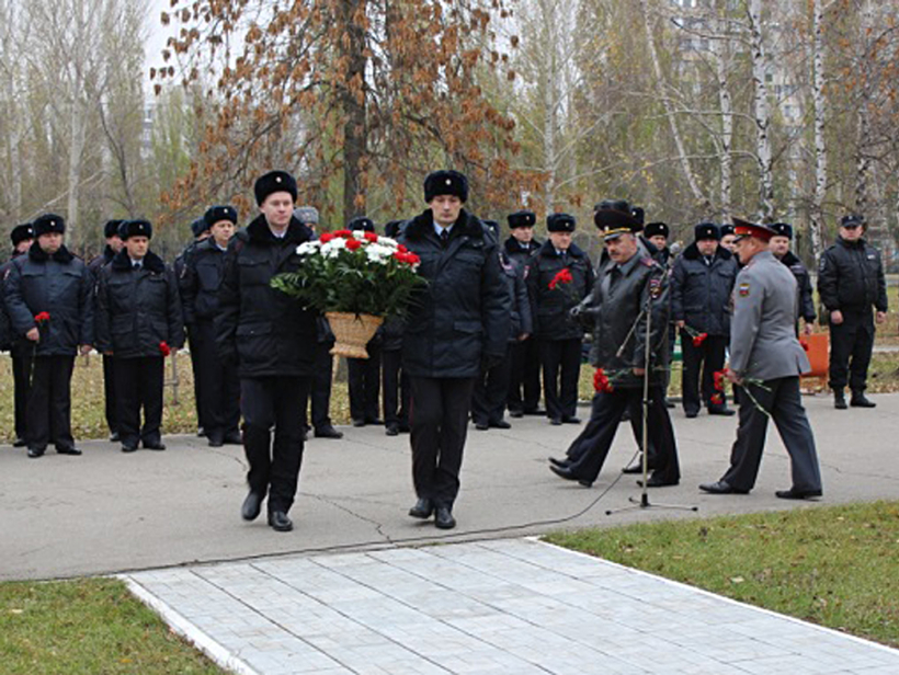 Дело 12 июня. Фото сотрудников органов внутренних дел. День памяти погибших сотрудников МВД. С днем сотрудника ОВД. День сотрудника внутренних дел фото.